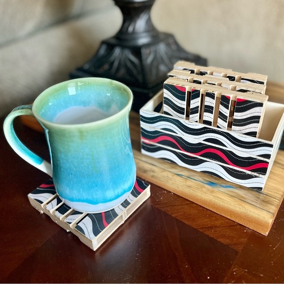 Mini Pallet & Crate Coaster Set red black waves print. 4 Coasters W/ Crate - Picture 2 of 6